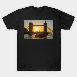 Sunrise through in the Tower Bridge in London UK Thames River T-Shirt